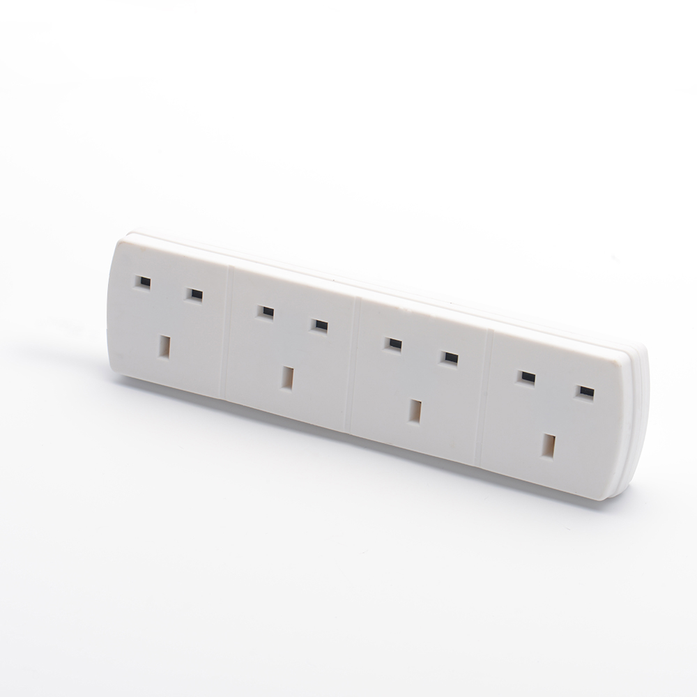 4 way extension socket 004-2