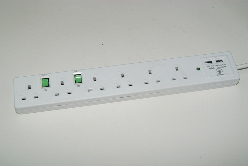 Low Price 4 Way Universal Multi Outlet Surge Protector Smart Power Strip with Usb